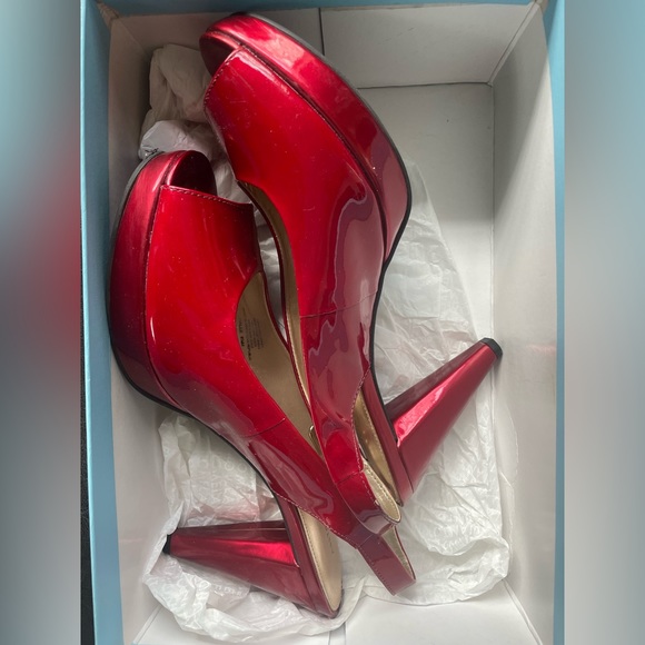 Antonio Melani Halee Pump Heels - Picture 5 of 7